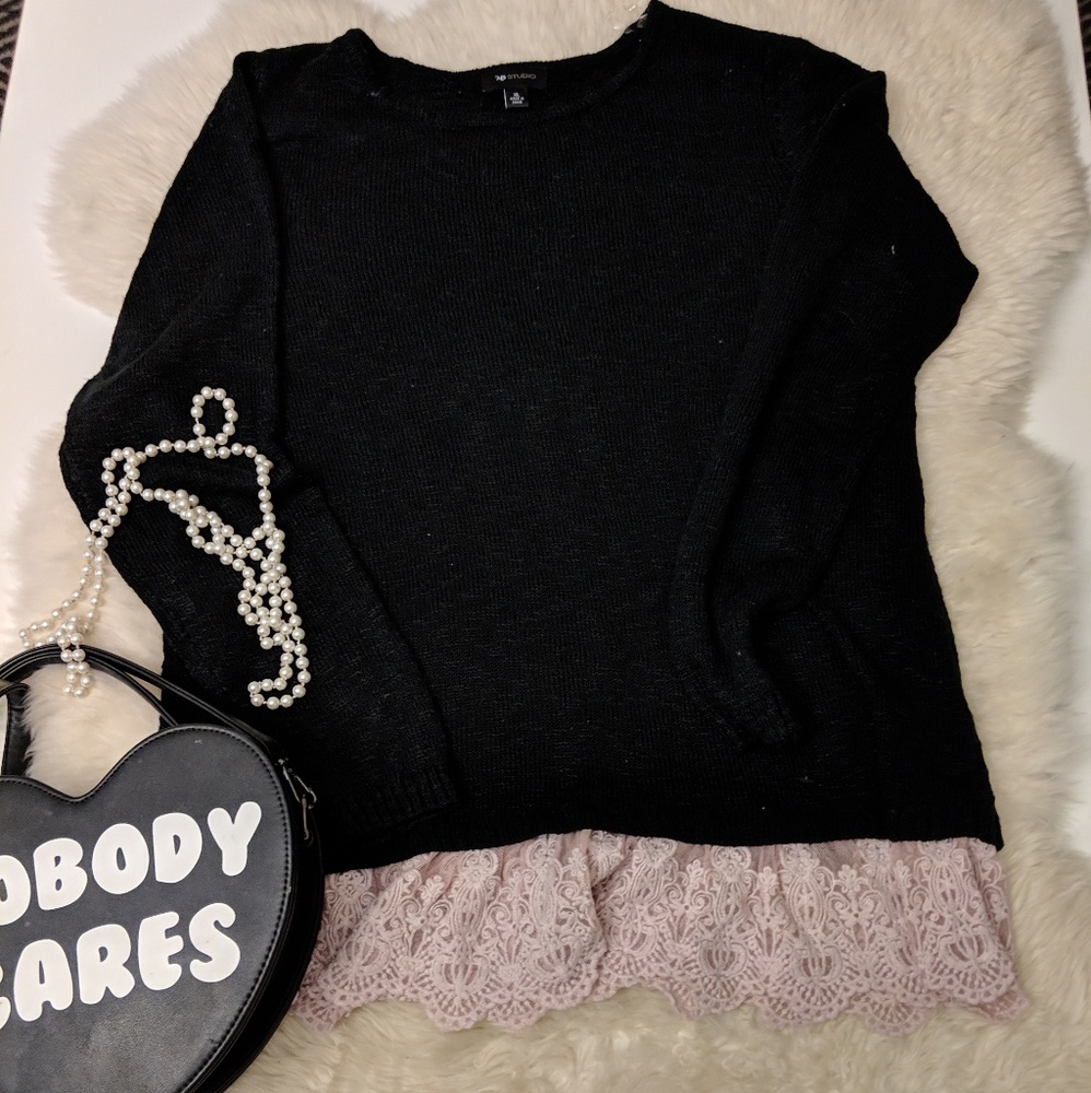 ‼️☑️SOLD☑️‼️Pi and Black lace lolita sweater dress